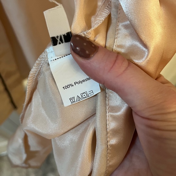 Pink Robe Size XL - Picture 7 of 11